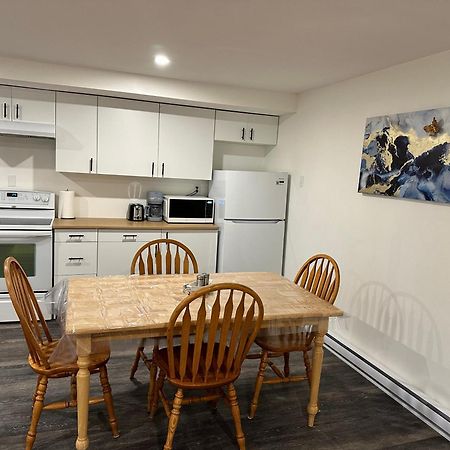 Central Halifax One Bedroom Apartment In Clayton Park Buitenkant foto