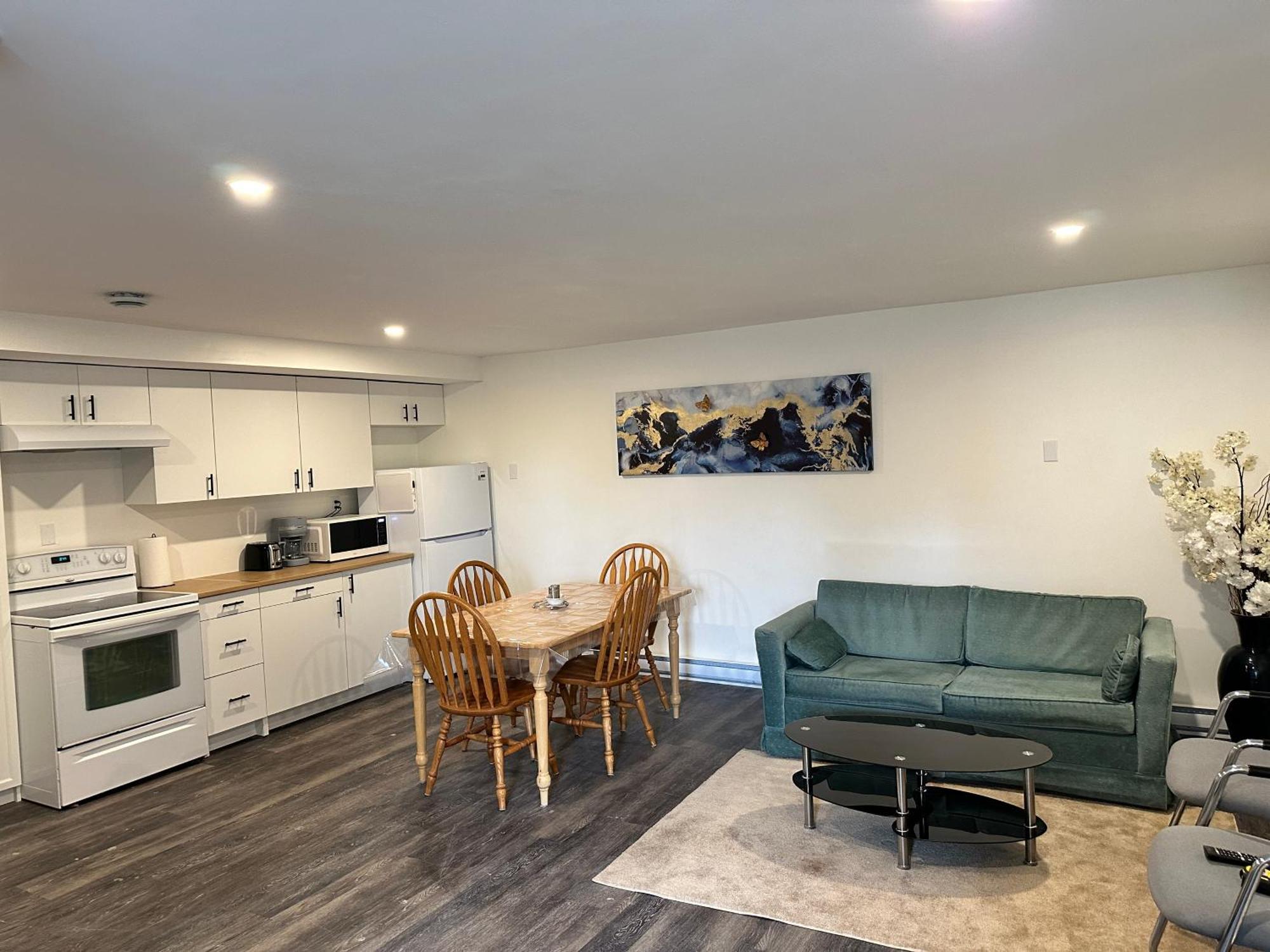 Central Halifax One Bedroom Apartment In Clayton Park Buitenkant foto