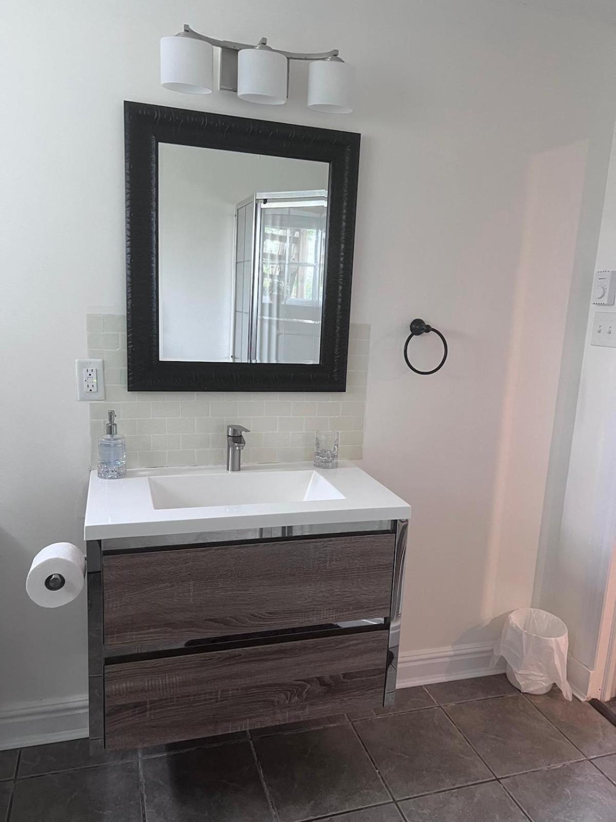 Central Halifax One Bedroom Apartment In Clayton Park Buitenkant foto